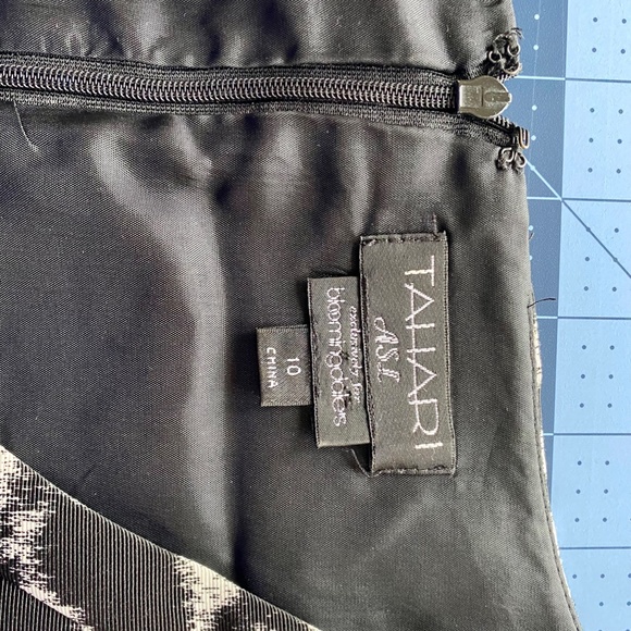 Tahari ASL for Bloomingdales - B&W Cocktail Dress - 10 - Picture 3 of 7